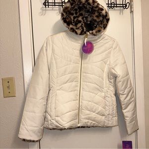 Girls reversible winter coat size 8/10. Brand Pistachio.